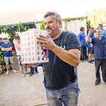 RECIBIENDO EL LOTE DE VINO EN EL IX TROFEO REINO DE MONZON